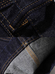 補強パッチと精巧な刺繍のディテール