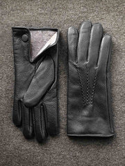 製品画像: ひまわり柄パッチワークヴィンテージキャンバストートバッグの正面画像。キャンバスとレザーを使用した13L容量のトートバッグ。
詳細画像: トートバッグのひまわり柄パッチワークとウォッシュ加工が施されたディテール画像。独特のデザインと素材のコンビネーションが特徴。