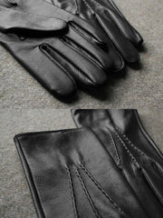 製品画像: ひまわり柄パッチワークヴィンテージキャンバストートバッグの正面画像。キャンバスとレザーを使用した13L容量のトートバッグ。
詳細画像: トートバッグのひまわり柄パッチワークとウォッシュ加工が施されたディテール画像。独特のデザインと素材のコンビネーションが特徴。