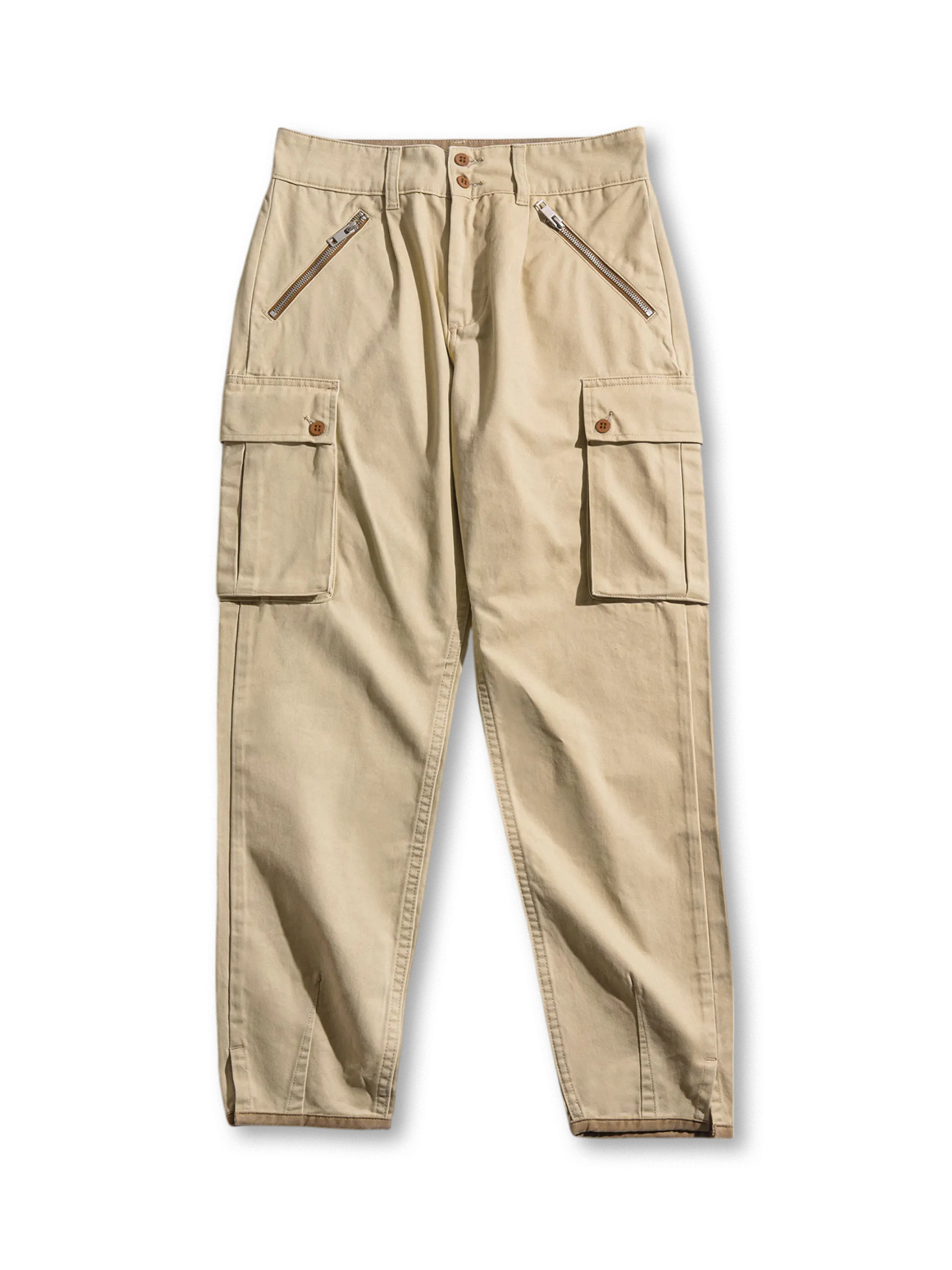 1940年代の山岳部隊デザインを再現したコットン製テーパードミリタリーパンツ