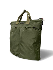 製品画像: 1970年代風 エアフォース 軽量ナイロンヘルメットバッグの正面全体画像。リメイクされたヴィンテージデザインで、45x48cmの大容量。軽量ナイロン素材で、通勤やアウトドアに最適。
詳細画像: 1970年代風 エアフォース 軽量ナイロンヘルメットバッグのポケットディテール画像。前面に2つの実用的なポケットがあり、荷物の取り出しが簡単。