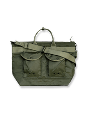 1970年代風陸軍デザインの軽量ナイロン製ヘルメットバッグ。