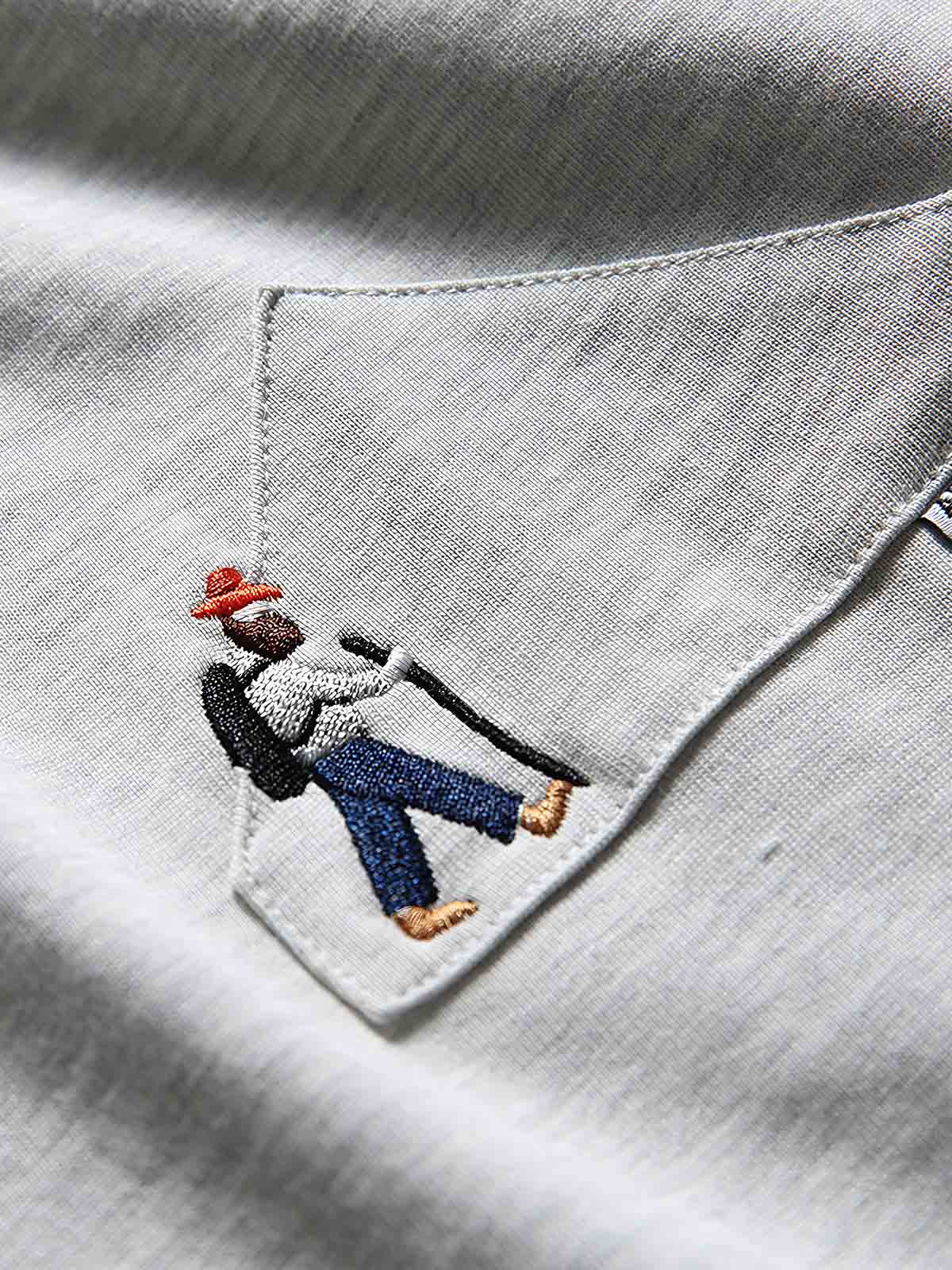 登山者刺繍のディテール