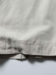 製品画像: 3色展開ハンティングカジュアルジャケットの正面図
詳細画像: コーデュロイ襟とジッパーポケットのディテール