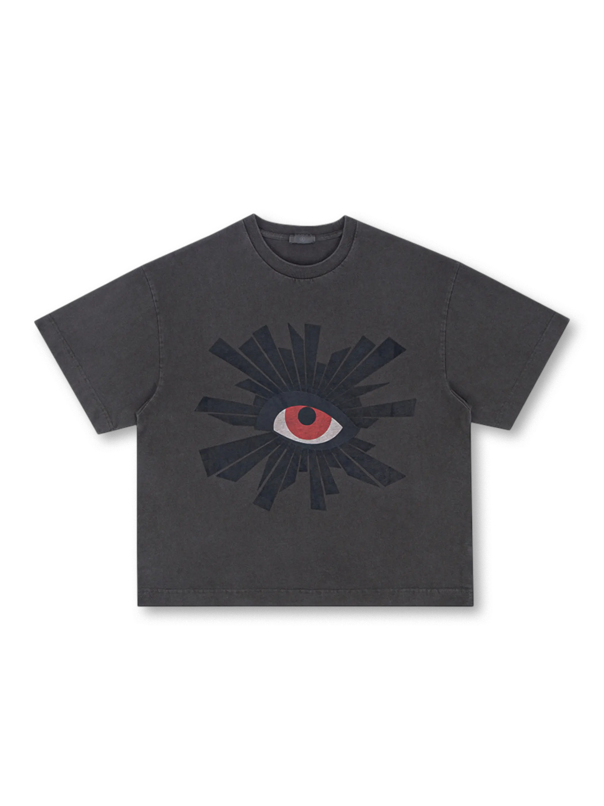 「万物を見通す目」グラフィックとヴィンテージウォッシュが特徴のヘビーウェイトTシャツ