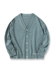 アクリルコットン混紡素材のVネックニットカーディガン。9ゲージ編みで3色展開。ボタン式前開き。