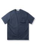 立体的な3Dポケットが特徴の無地Tシャツの前面が見える商品画像