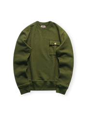 490g高重量コットンスウェット。胸元シングルポケット、倒三角ステッチ、ダブルリブ襟口が特徴。