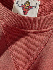 製品画像: 5色展開のクラシックなヘビーウェイトパイルクルーネックスウェットの全体画像
詳細画像: ヴィンテージ感のある5色展開のクルーネックスウェット、逆三角形リブパッチのディテール画像