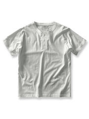 クラシックヘンリーネックTシャツのフロント展示