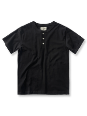 クラシックヘンリーネックTシャツのフロント展示