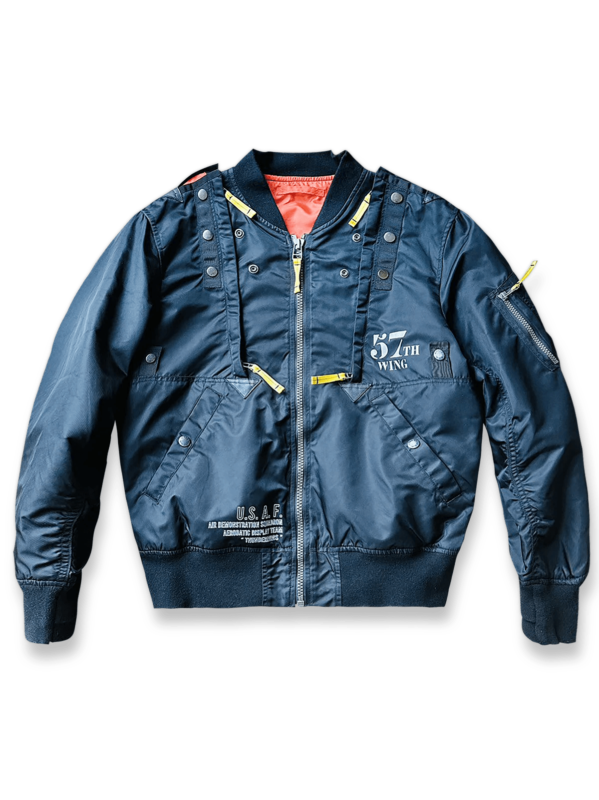 ダブルカラーと取り外しフードが特徴の57飛行隊MA‑1フライトジャケット。
