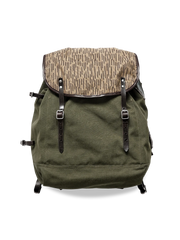 ウォッシュ加工キャンバスとレザー補強を施した第5世代M39サイクリングバックパック。