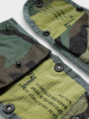 スナップボタンと仕切りのディテール