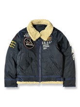 「74th FIGHTER SQ.」刺繍入りナイロン製B3フライトジャケット。