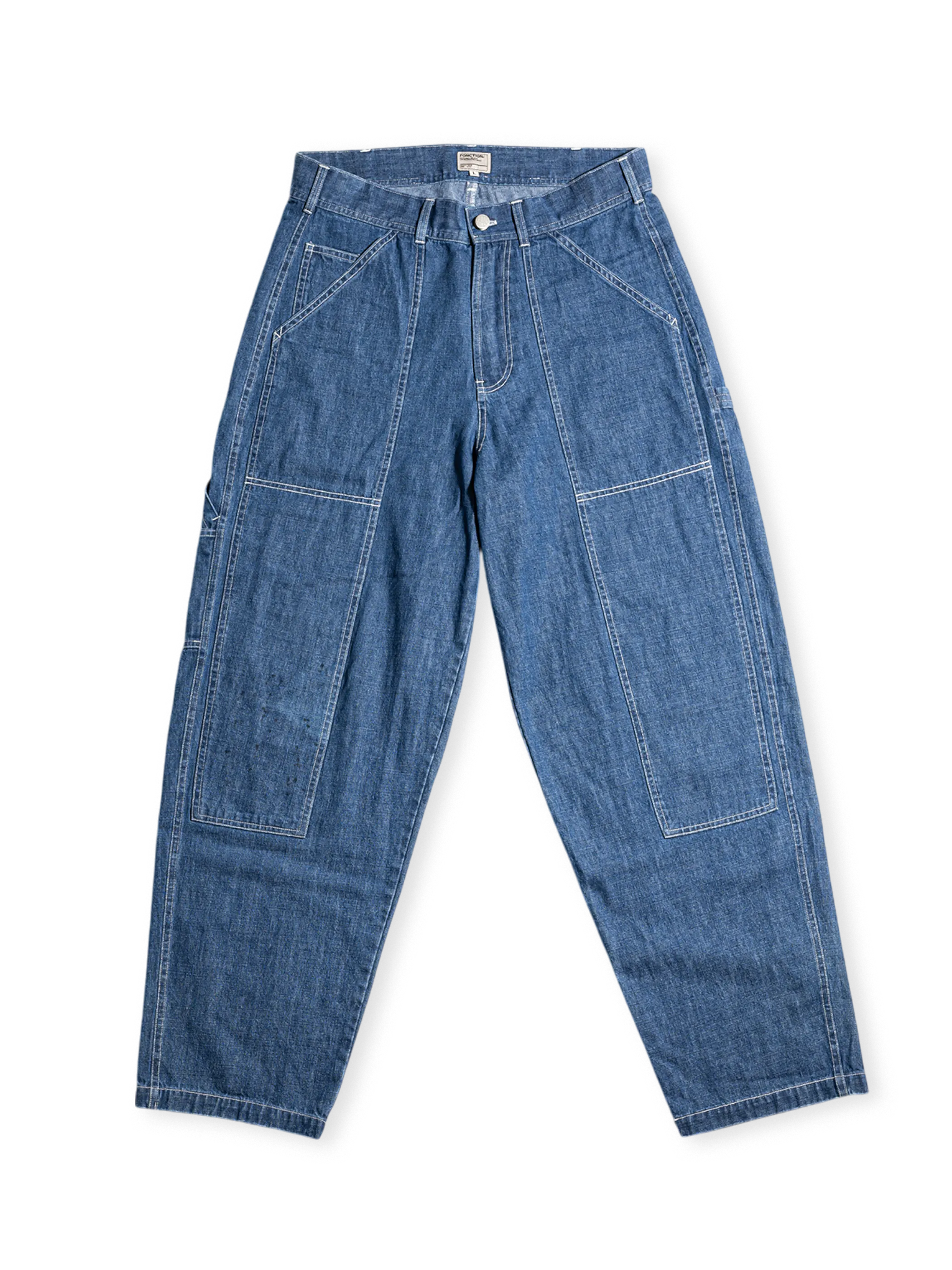 アメリカ初期ワークウェア着想のダブルニー補強付き8.5oz竹節デニムパンツ。酵素加工とアンティーク金具使用。