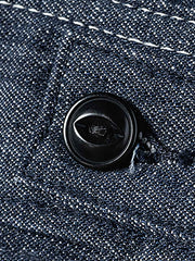 製品画像: 91-Bデニム竹節柄ワークジャケットの正面図
詳細画像: 91-Bジャケットのジッパーおよびポケットディテールのクローズアップ