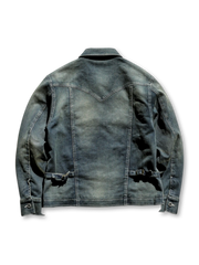 ハードウォッシュによるグレイッシュな色落ちが特徴のウエスタンデニムジャケット