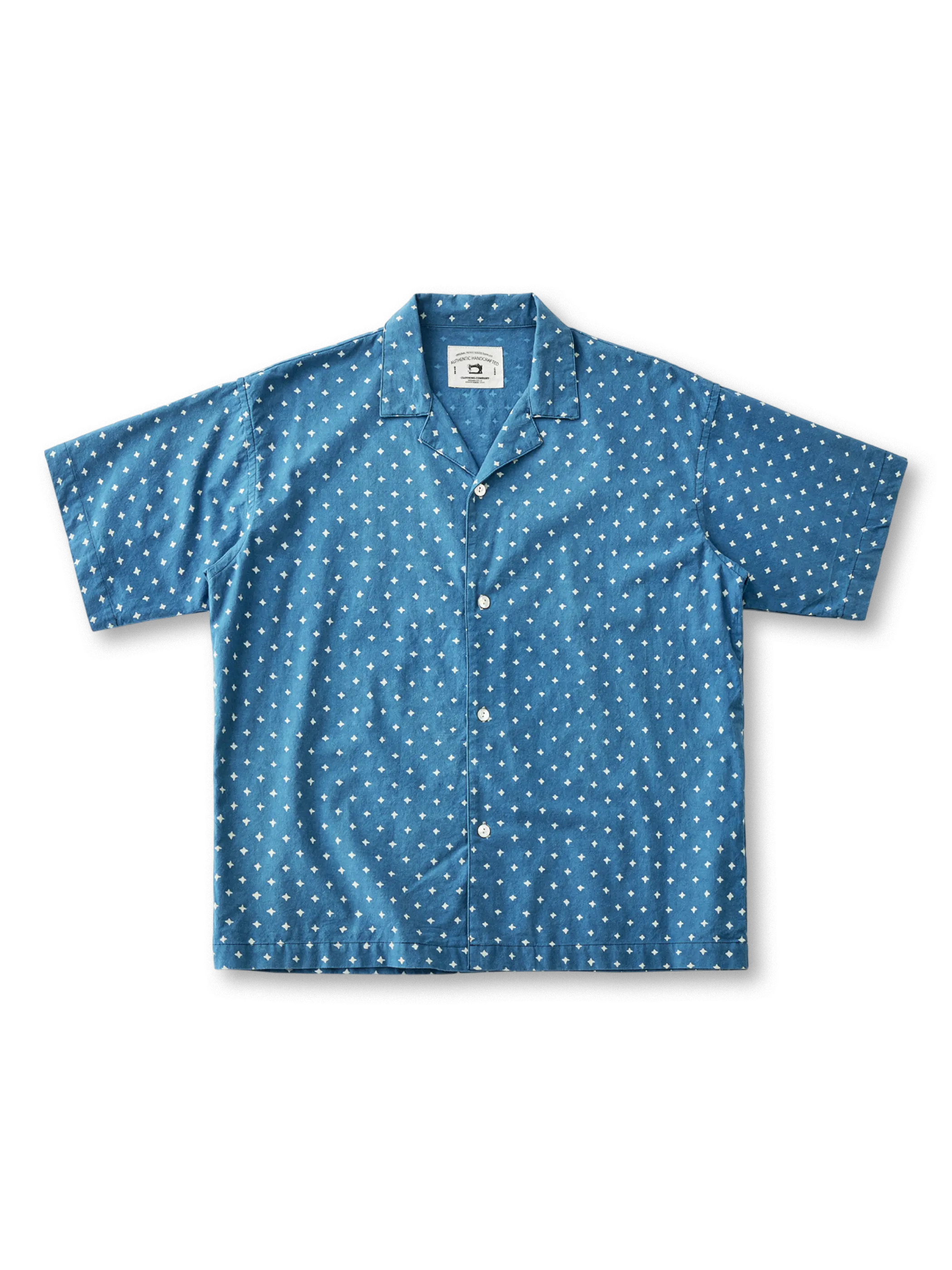 氷裂文様が特徴の藍染キューバシャツ正面全体