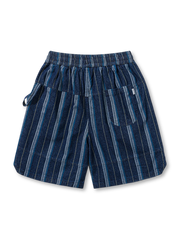 ストライプ柄のウォッシュドワイドショートパンツ