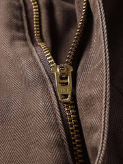 補強パッチとポケットディテールの特写