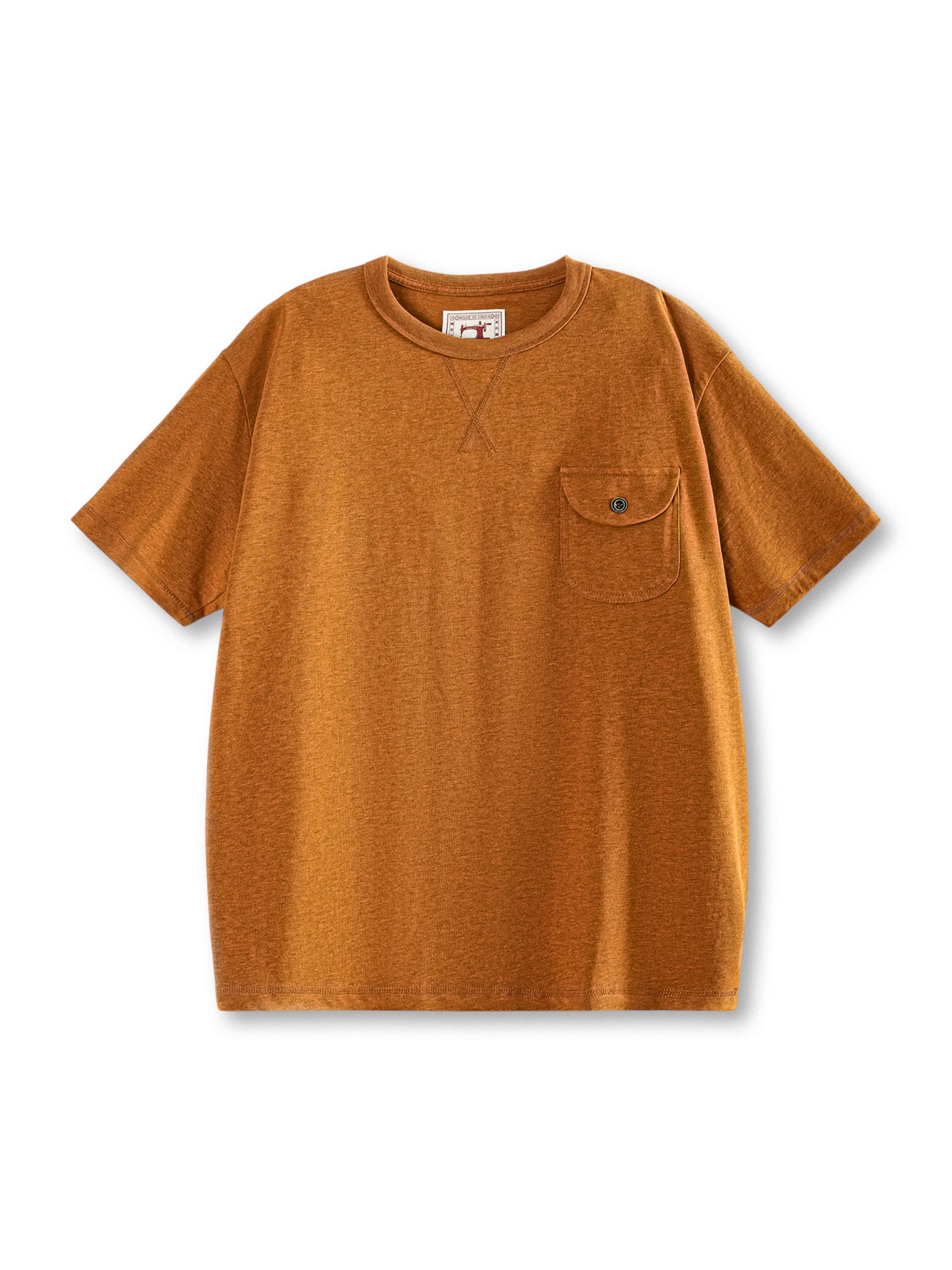 花色糸特有のムラ感が楽しめるヘビーウェイトTシャツ、フロントポケットに牛角ボタンが付いている