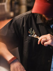 ブラックのウエスタン刺繍オーバーサイズオープンカラーシャツ正面全体