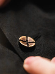 ブラックのウエスタン刺繍オーバーサイズオープンカラーシャツ正面全体