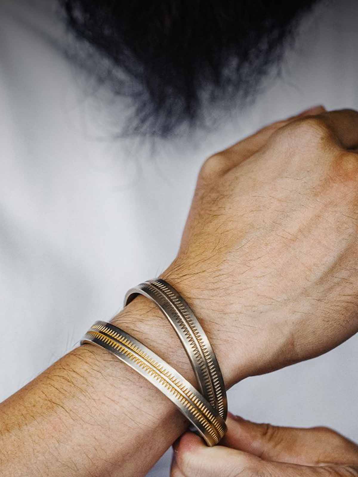 ナバホトーテム 半環式ホワイトブラスレット