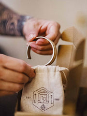 ナバホトーテム 半環式ホワイトブラスレット