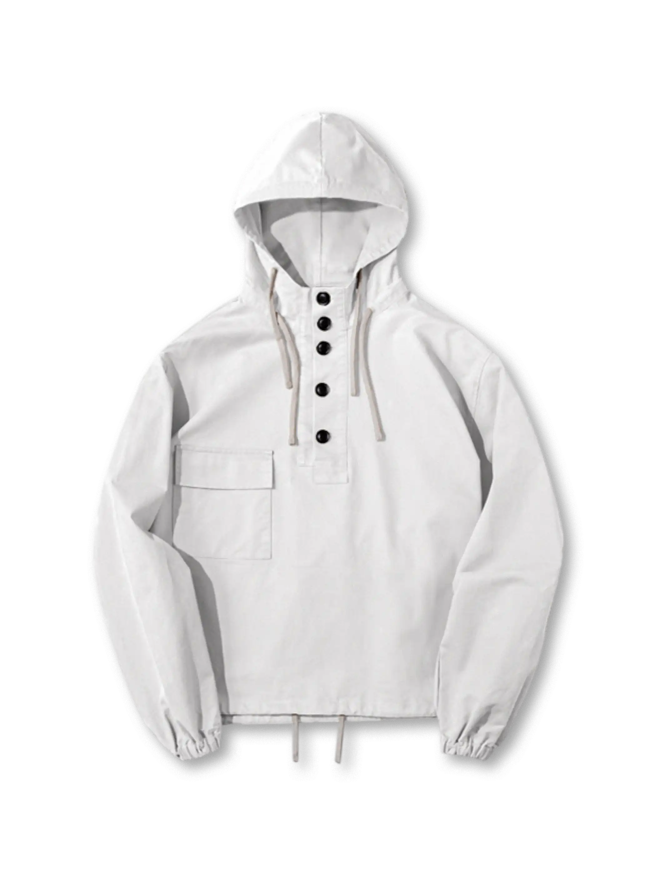 フロントに半開襟のボタンが並び、フードとワイドシルエットが目立つプルオーバー型ミリタリーパーカー
詳細画像: 袖口や裾に施されたゴム&ドローコードの調節部分、胸ポケットの縫製ディテール、310gダブルワープツイル生地の質感が確認できるクローズアップ