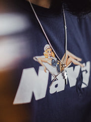 NAVYピンナップ刺繍Tシャツ
