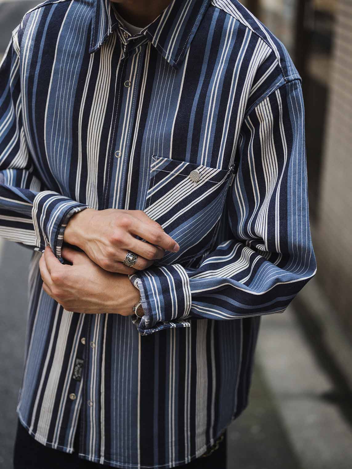 ヴィンテージ重厚ブルー&ホワイトストライプシャツ全体外観