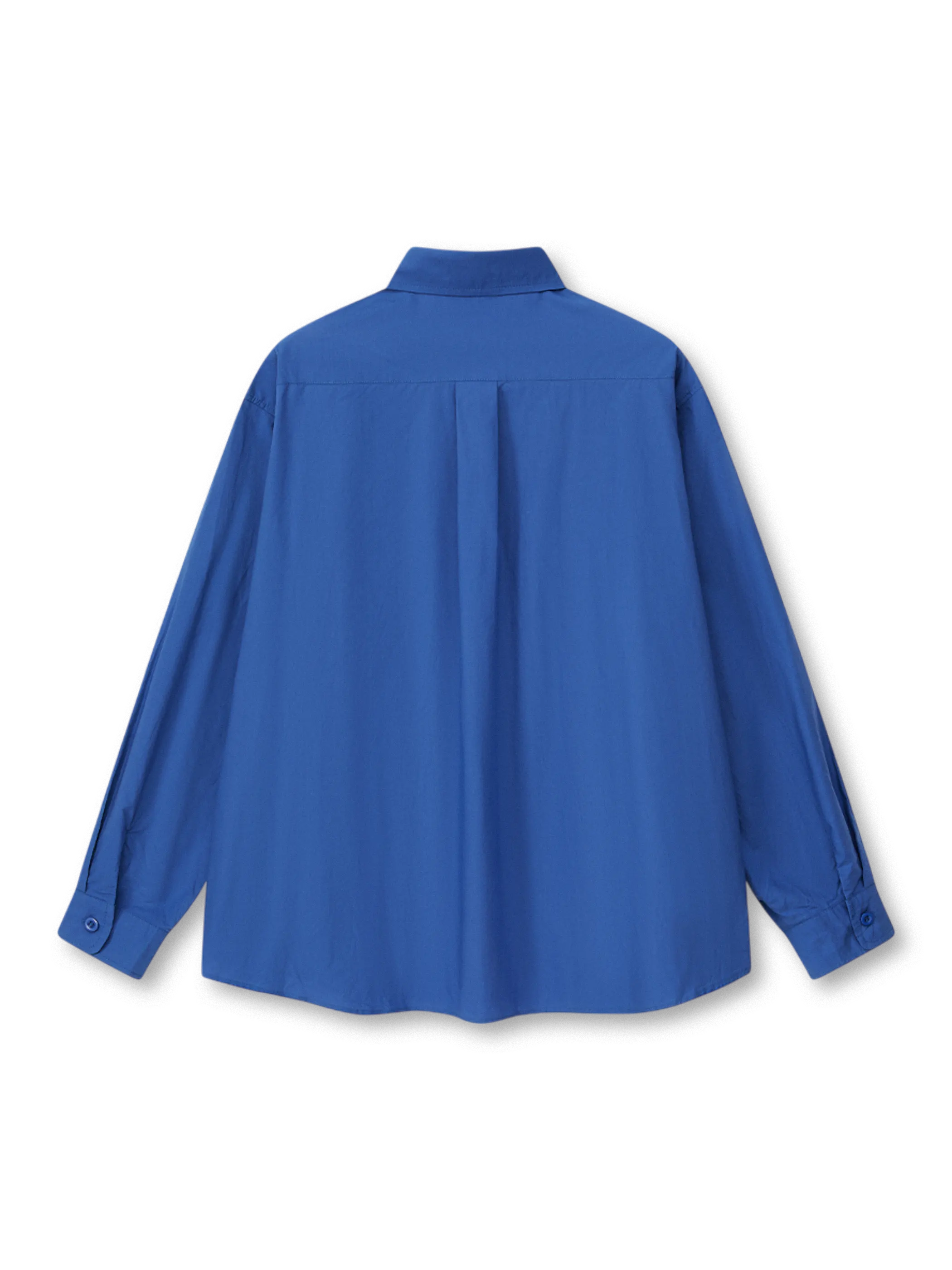 正面から見たクラインブルー長袖シャツ