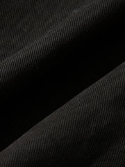 袖口のチェックパイピングや襟部分のクローズアップ