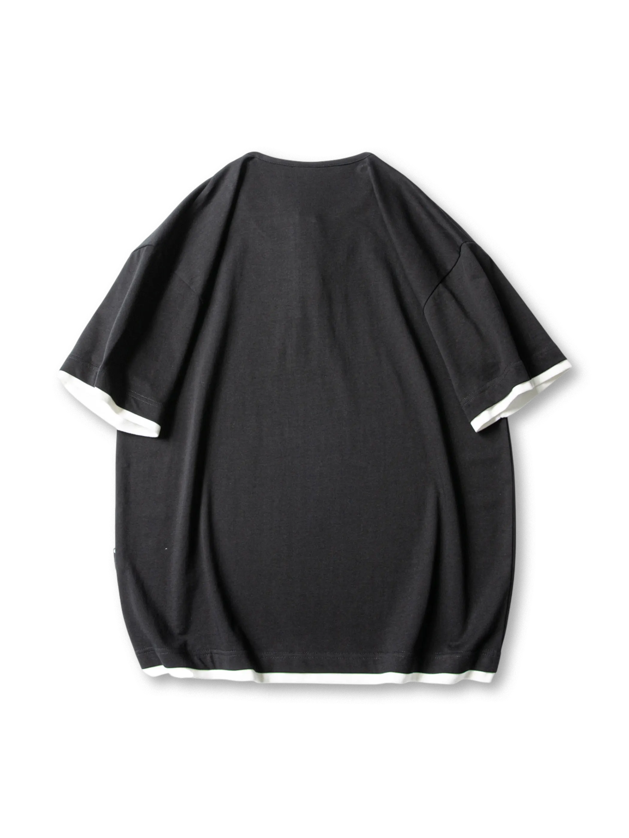 前面全体のヘンリーレイヤードショートスリーブTシャツ