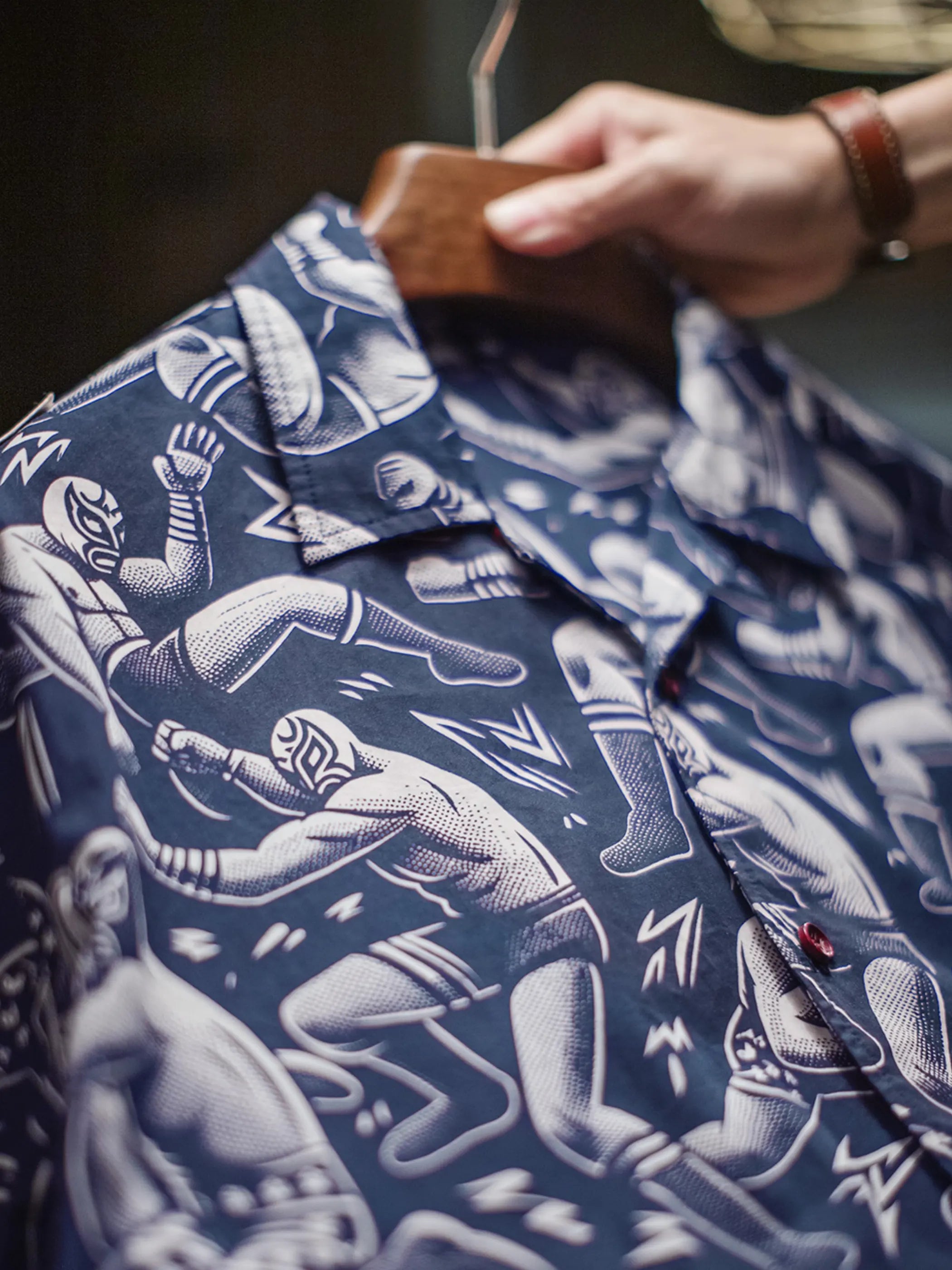 マスクレスラー総柄アロハシャツ正面ビュー