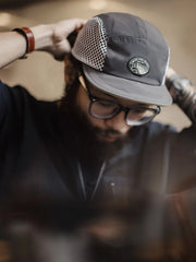 5パネル コントラストブリムキャップ【非売品 PLUS会員限定100枚】