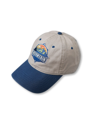 アウトドア山刺繍キャップの正面