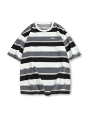 レッド・ネイビー・オフホワイトの太ボーダーが並ぶクルーネックTシャツ全体図