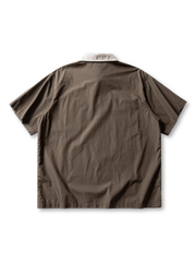 配色ポケットと襟が目を引くカーキのワークポロシャツ正面ビュー