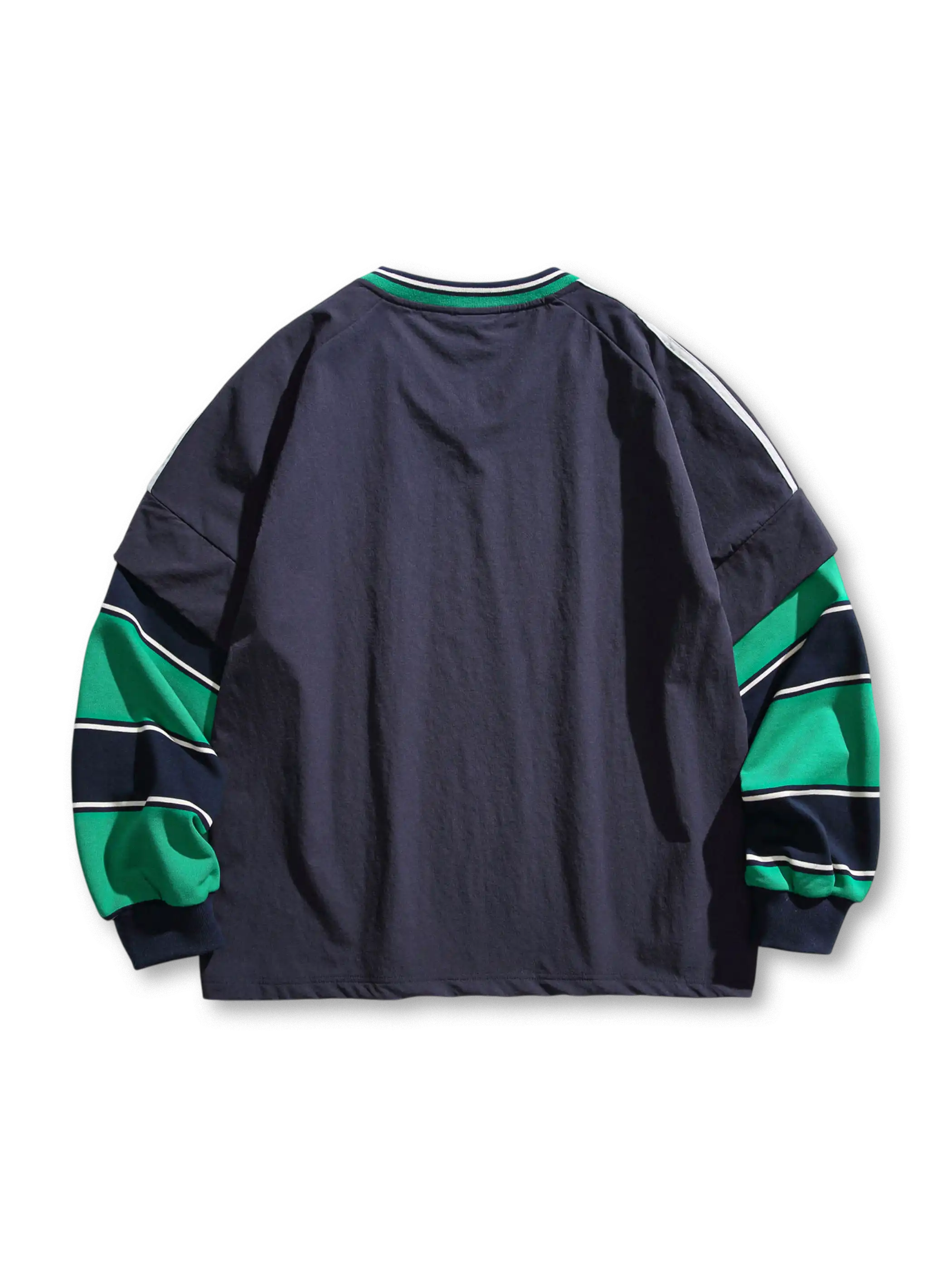 Vネック配色のフェイクレイヤードスウェット