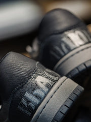 ブラックマンバ スニーカー