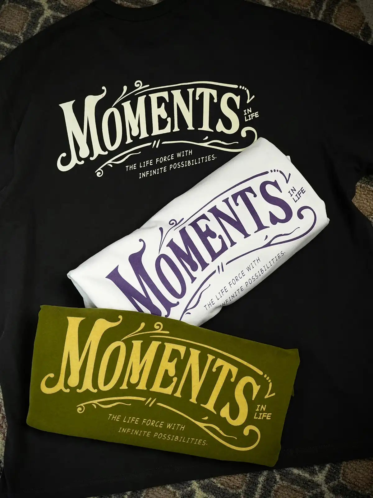 ヴィンテージフラワリッシュロゴTシャツの全体