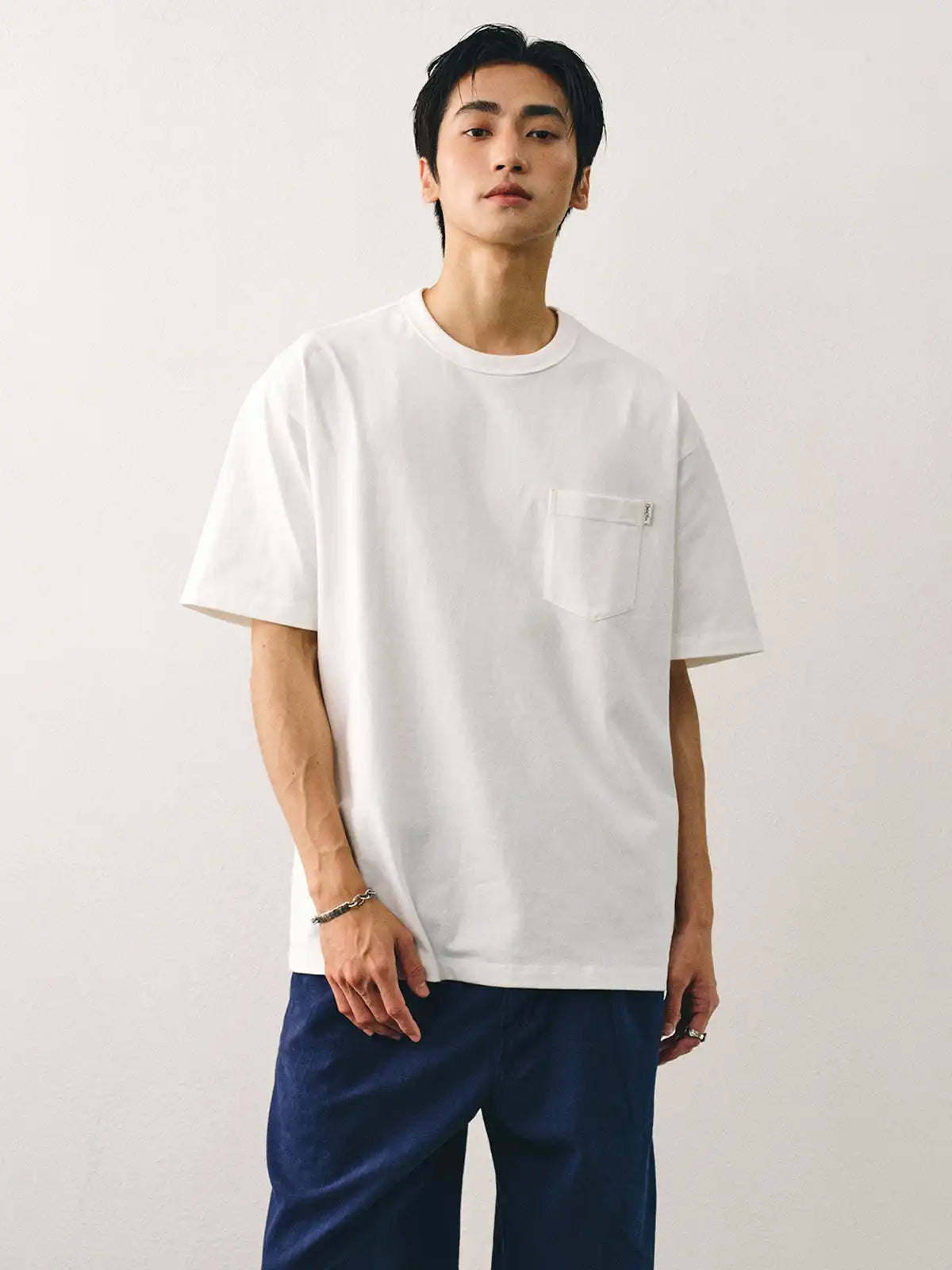 Tシャツを着用したスタイリング例