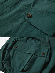 製品画像:
クラシックなイギリスのカントリースポーツスタイルを反映した多ポケットハンティングジャケット。防水素材とコーデュロイ襟で実用性抜群。
詳細画像:
チェック柄裏地と防水機能付き、多ポケットデザインのハンティングジャケット。レトロなイギリス風スタイル、アウトドアにも最適。