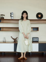 ミルクグリーンパフスリーブドレス