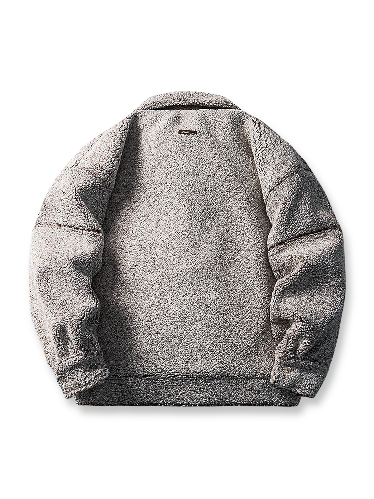 製品画像: レトロなデニムジャケットのシルエットと柔らかなシープスキン素材を組み合わせた中綿ジャケットの正面全景。厚手のシープスキン素材が暖かさとファッション性を兼ね備え、秋冬のカジュアルスタイルに最適。
詳細画像: 胸元のボタン付きポケットとシープスキン素材のディテールが際立つ中綿ジャケット。視覚的な深みを与えるシープスキンの質感と、実用的な収納機能を持つボタン付きポケットが特徴。