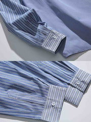 製品画像
アシンメトリックストライプシャツ、クラシックなストライプ柄に個性的な切り替えデザインを施し、ファッション性と快適さを兼ね備えた一着。
詳細画像
アシンメトリックストライプデザインと混紡素材、コットンとポリエステルの優れた組み合わせがシワになりにくく、手入れが簡単。四季を通して着用可能な長袖シャツ。