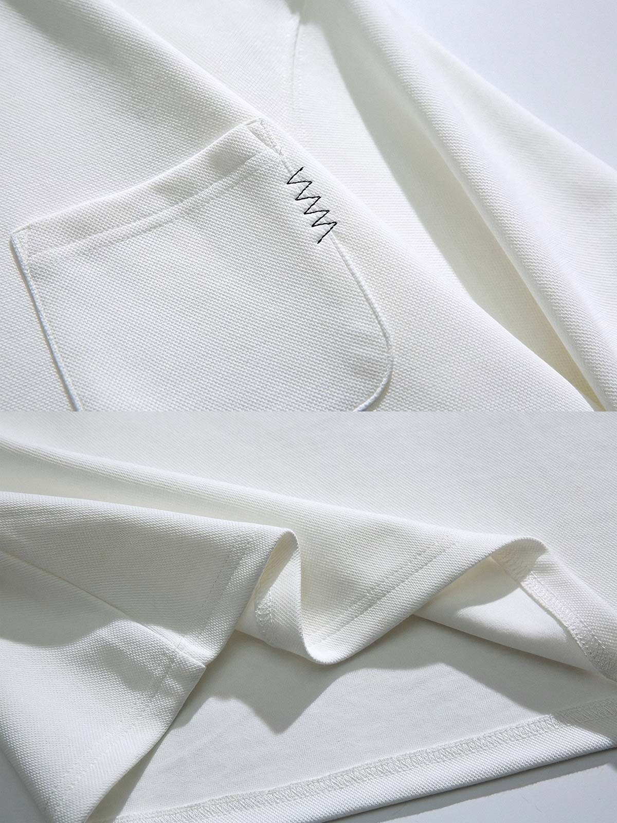 製品画像
「グレー・ホワイト・ブラックの3色展開クルーネック プルオーバースウェット全体像。ミニマルデザインとルーズフィットシルエットが特徴」
詳細画像
「クルーネック プルオーバースウェットの胸元シングルポケットとドロップショルダーデザインのディテールクローズアップ」